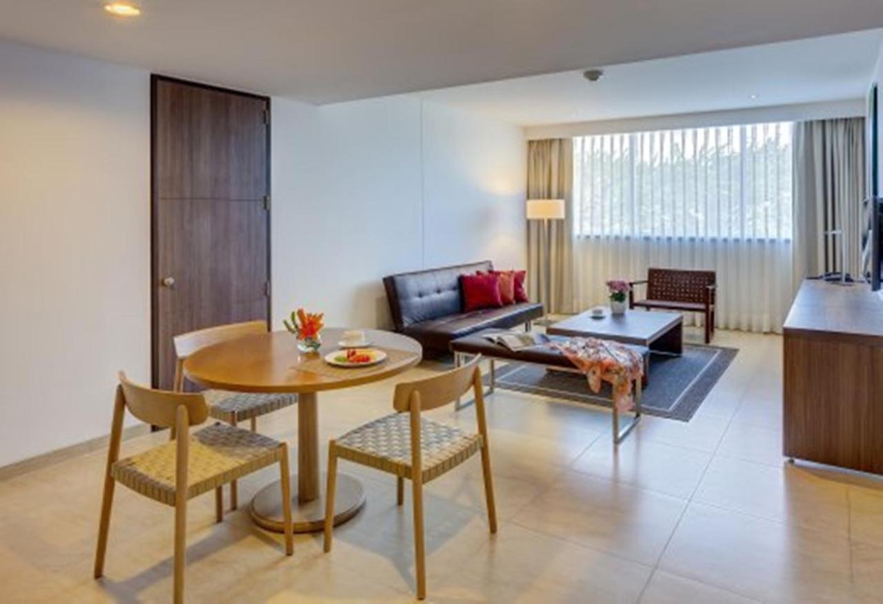 Estelar Villavicencio Hotel & Centro De Convenciones Exterior photo A living room at the hotel